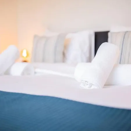 Magnificent Two Bedroom - Sd23m דירה