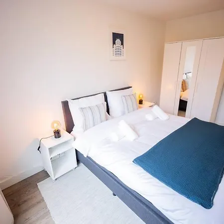 Apartment Magnificent Two Bedroom - Sd23m