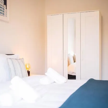 Magnificent Two Bedroom - Sd23m アパート